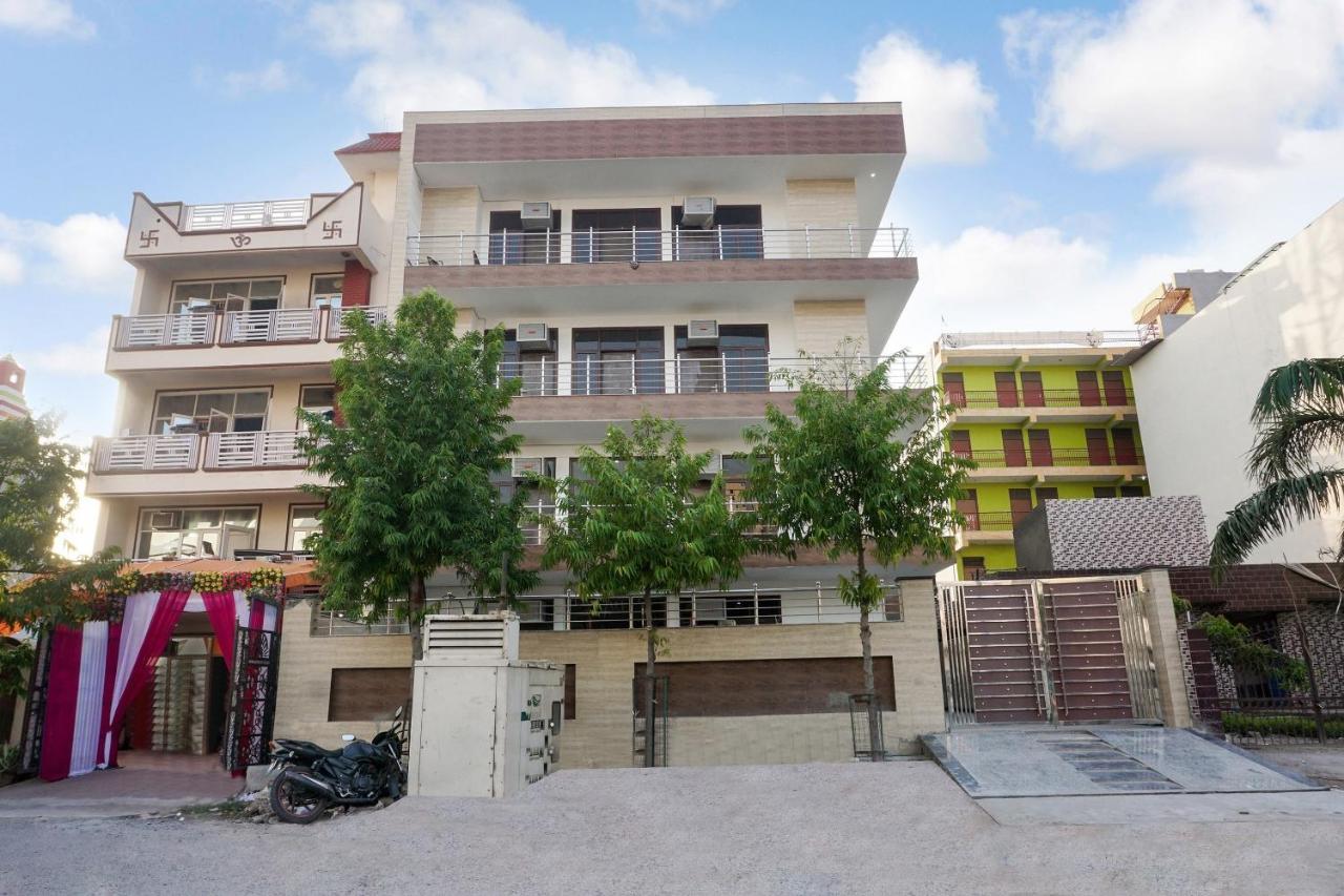 נוידה Hotel O Quadis מראה חיצוני תמונה